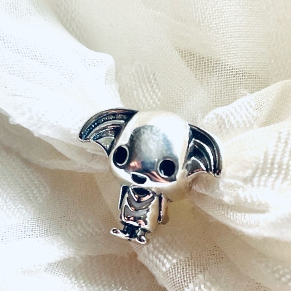 🧙‍♂️ NWOT Dobby The Free Elf – Harry Potter Charm ✨ - Picture 2 of 9